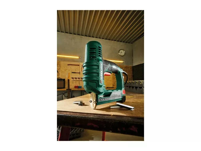 Grapadora elétrica PET 25 C3_1.webp